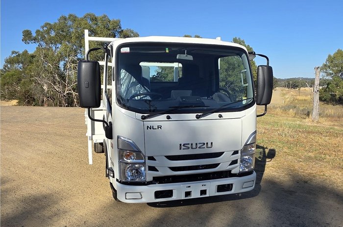 2025 Isuzu Nlr 45-150 Mwb Amt