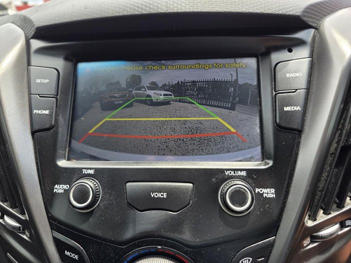 2017 Hyundai Veloster SR Turbo FS5 Series II White Crystal