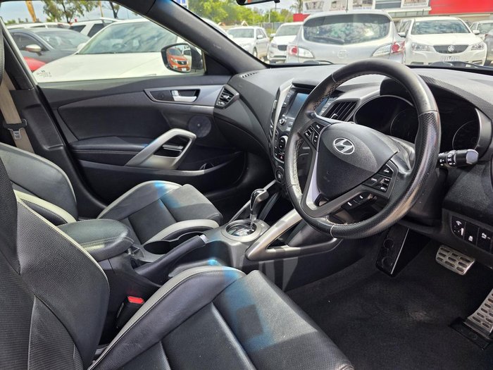 2017 Hyundai Veloster SR Turbo FS5 Series II White Crystal