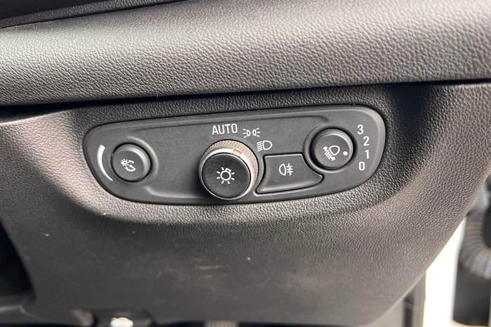 2019 Holden Commodore LT