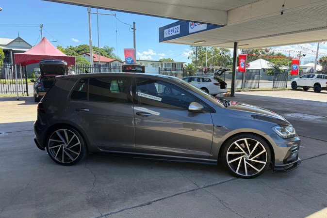 2018 VOLKSWAGEN GOLF R