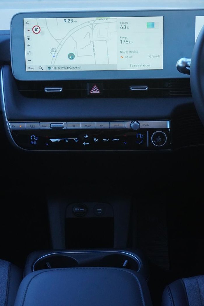 2023 Hyundai IONIQ 5 Essential