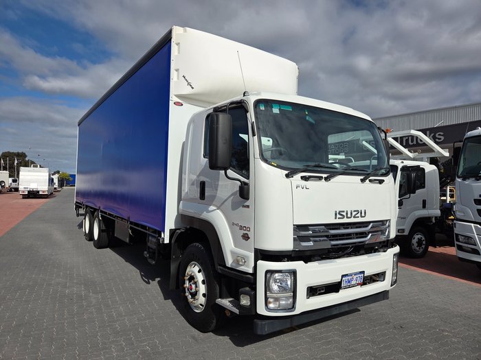 2021 Isuzu Trucks FVL 240-300 AUTO 14 Pallet Tautliner/Lift
