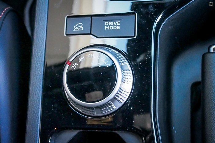 2025 Mitsubishi Triton GSR