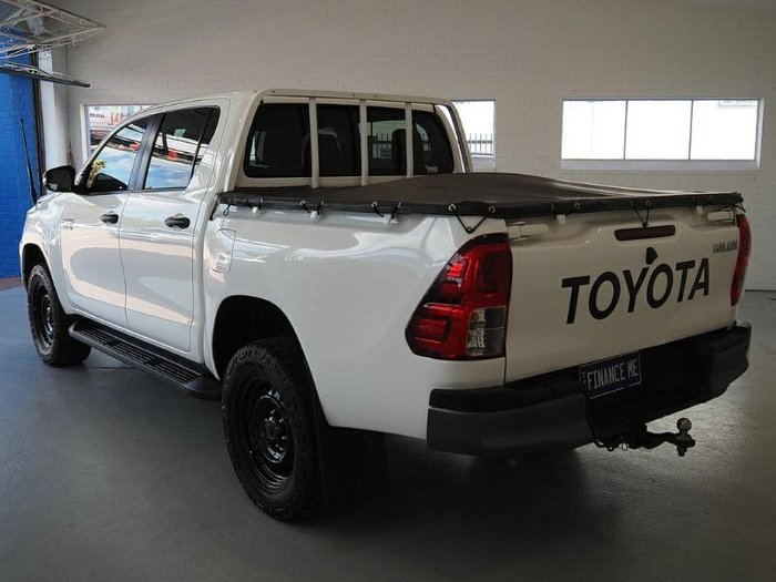 2020 Toyota Hilux SR