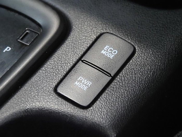 2020 Toyota Hilux SR