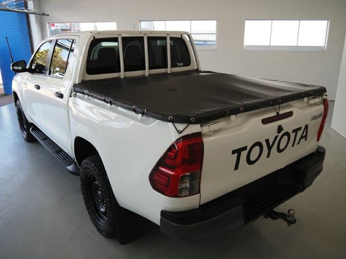 2020 Toyota Hilux SR