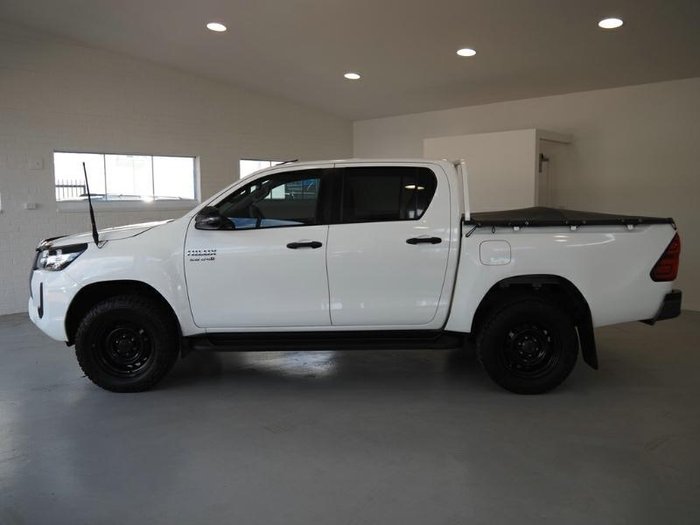 2020 Toyota Hilux SR