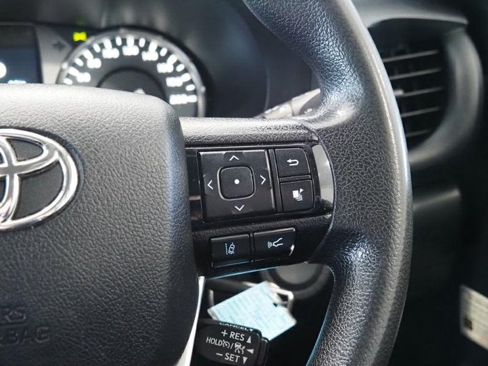 2020 Toyota Hilux SR