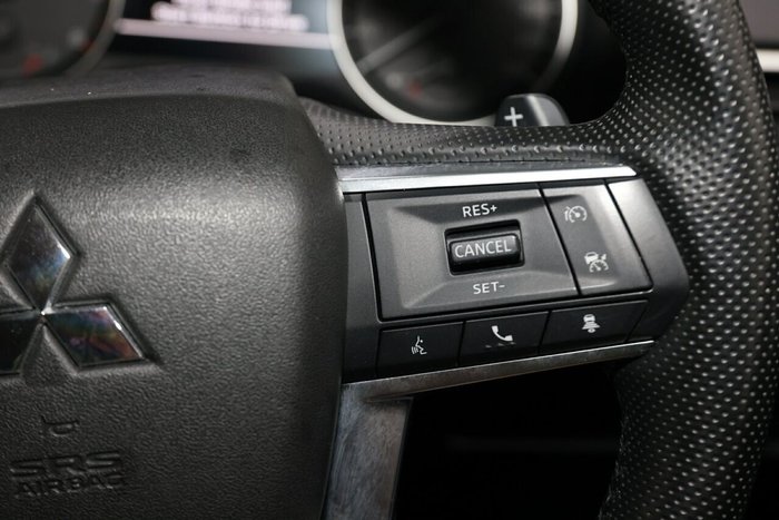 2024 Mitsubishi Outlander LS