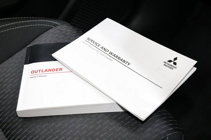 2024 Mitsubishi Outlander LS