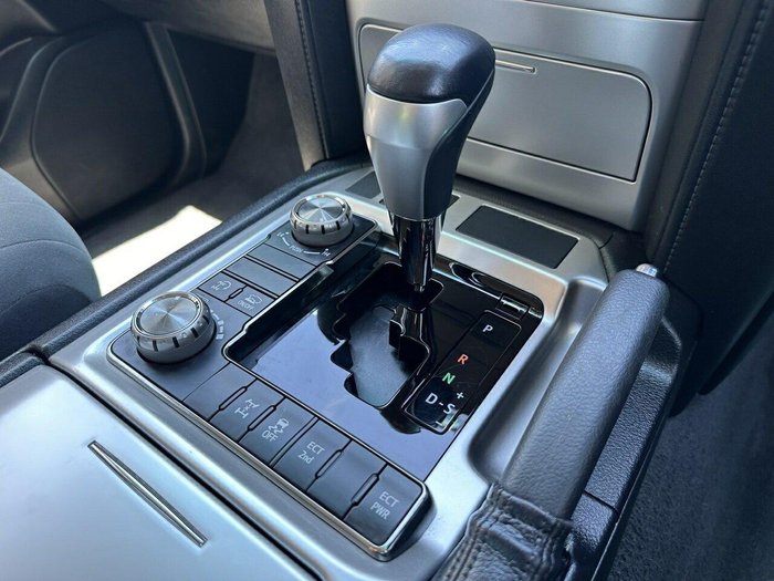 2017 Toyota Landcruiser GXL