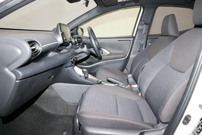 2020 Toyota Yaris ZR Hybrid