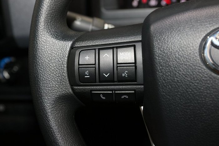 2025 Toyota Landcruiser GXL