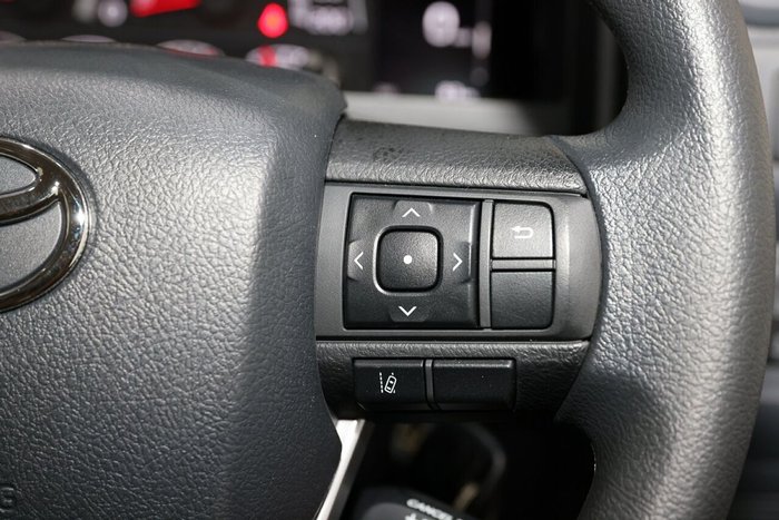 2025 Toyota Landcruiser GXL