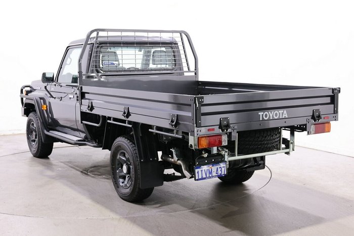 2025 Toyota Landcruiser GXL