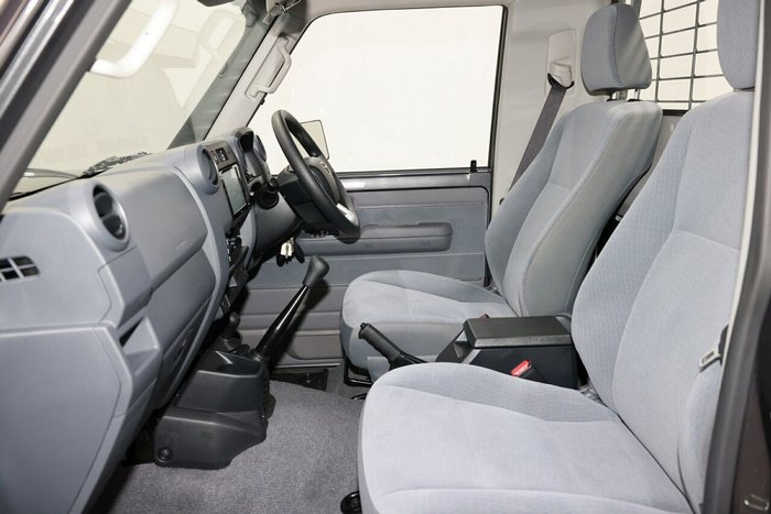 2025 Toyota Landcruiser GXL