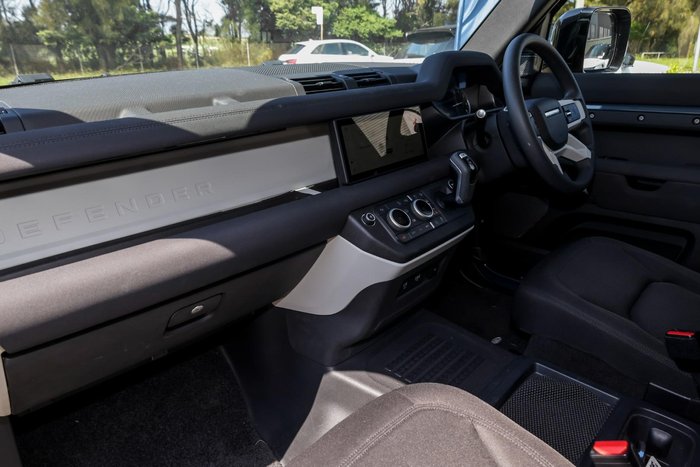 2023 Land Rover Defender 110 P300