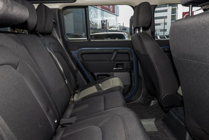 2023 Land Rover Defender 110 P300