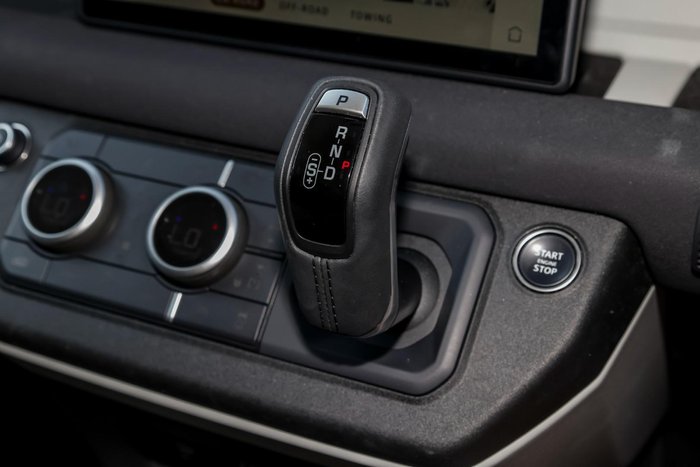 2023 Land Rover Defender 110 P300