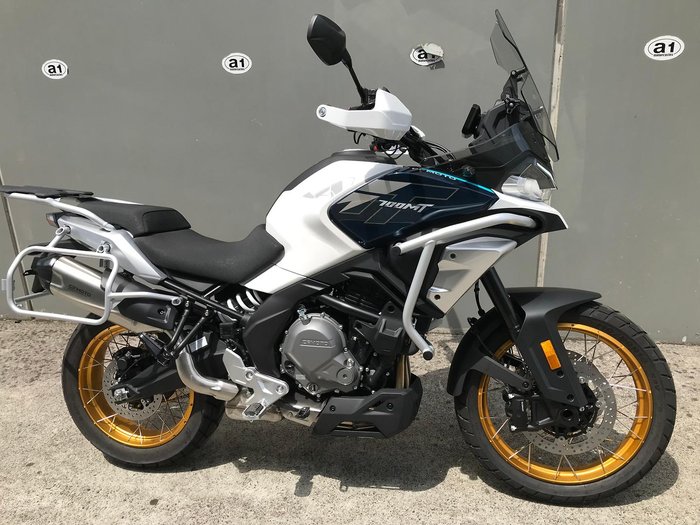 2025 CFMOTO 700MT