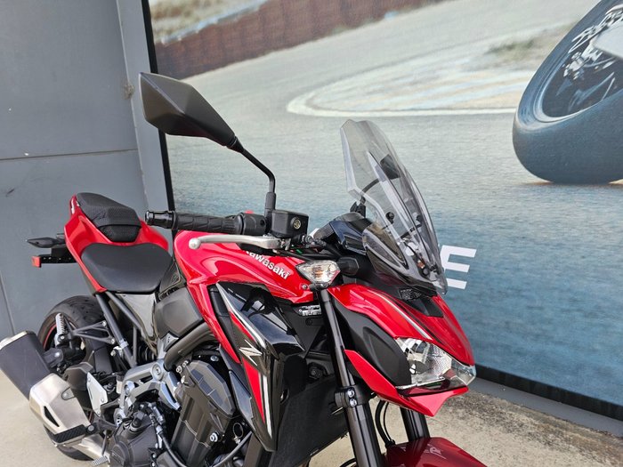 2018 Kawasaki ZR 900 Red