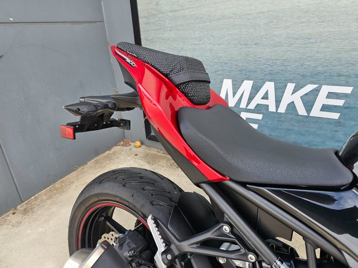 2018 Kawasaki ZR 900 Red