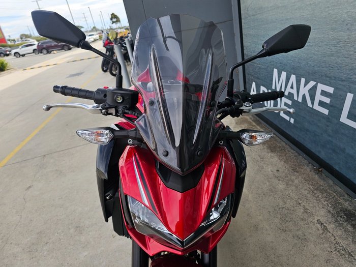 2018 Kawasaki ZR 900 Red