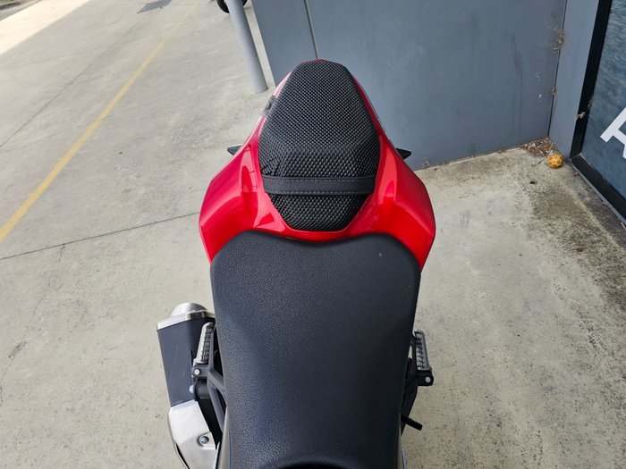 2018 Kawasaki ZR 900 Red