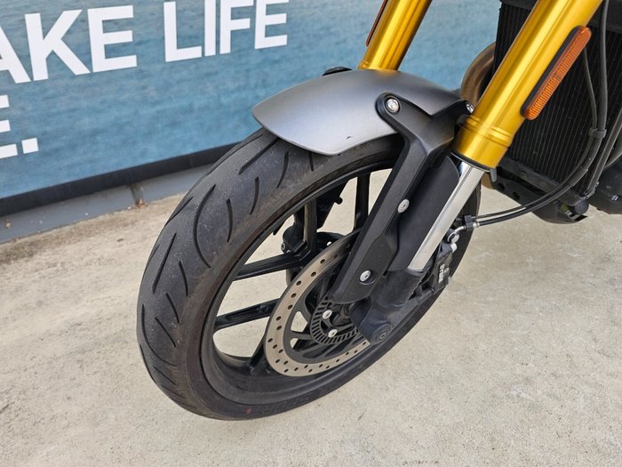 2024 Triumph SPEED 400 Red