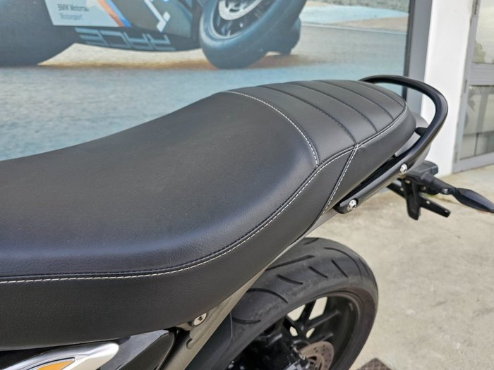 2024 Triumph SPEED 400 Red