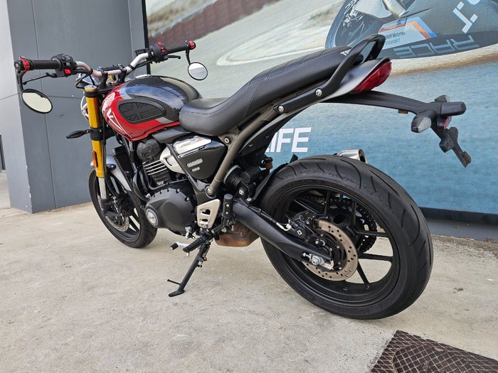 2024 Triumph SPEED 400 Red