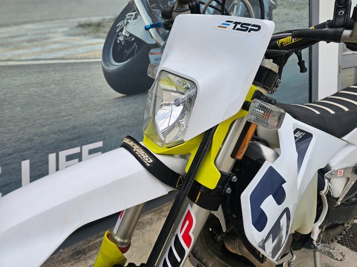 2020 HUSQVARNA TE250i White