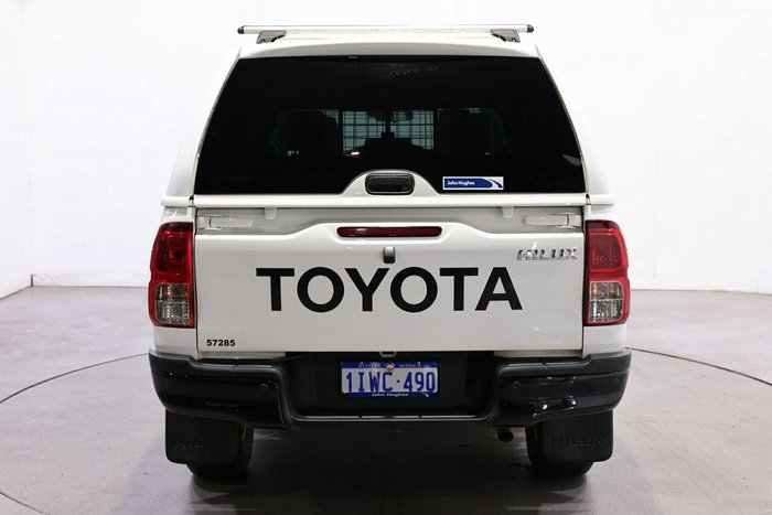 2025 Toyota Hilux SR
