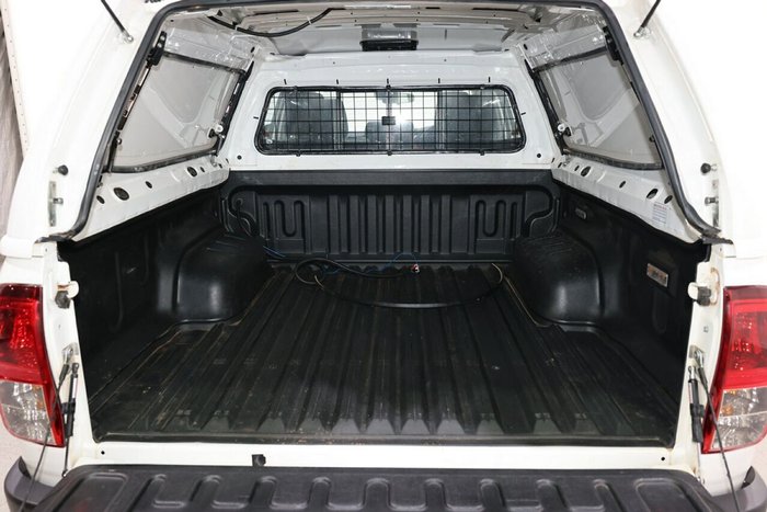 2025 Toyota Hilux SR