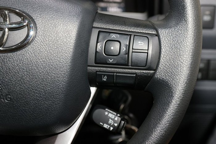 2025 Toyota Landcruiser GXL