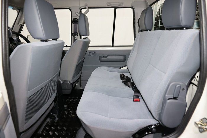 2025 Toyota Landcruiser GXL