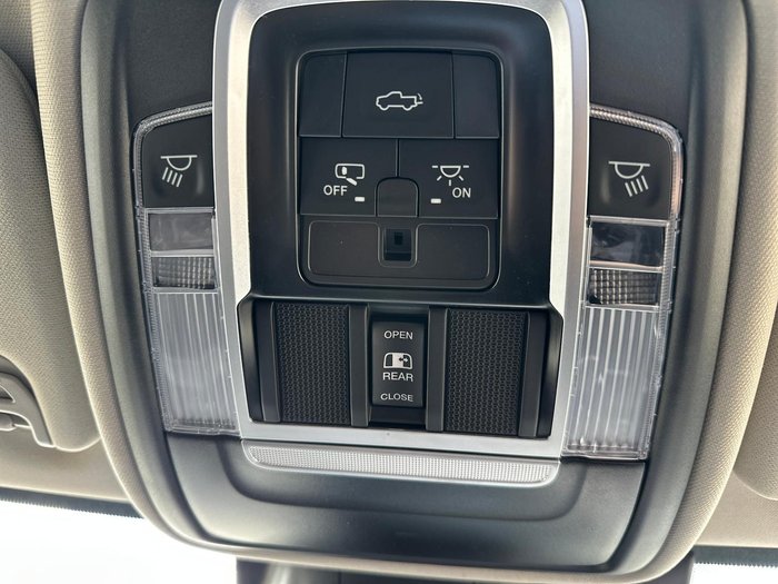 2023 RAM 2500 Laramie Rambox