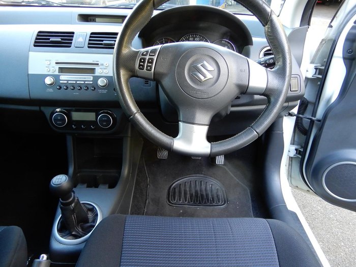 2010 Suzuki Swift Extreme RS415 White Pearl