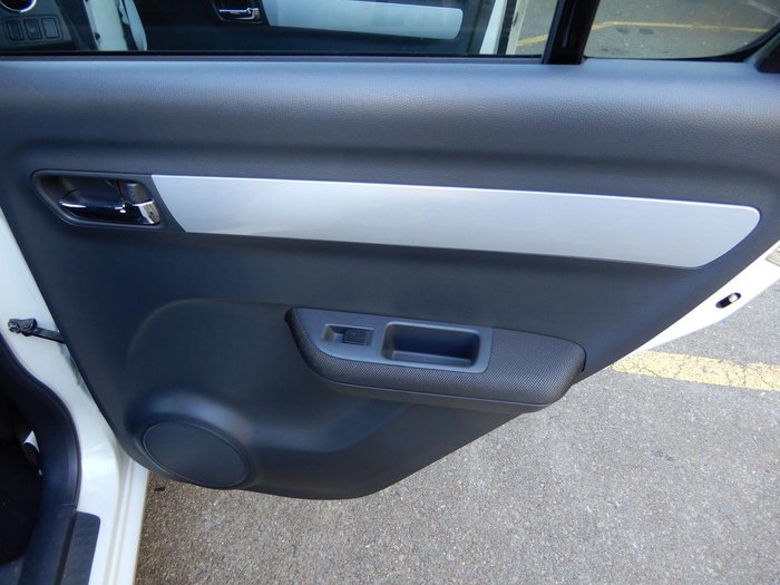 2010 Suzuki Swift Extreme RS415 White Pearl