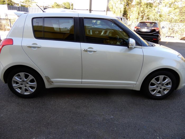 2010 Suzuki Swift Extreme RS415 White Pearl