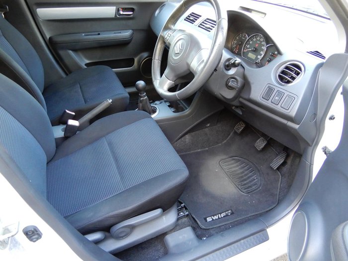 2010 Suzuki Swift Extreme RS415 White Pearl