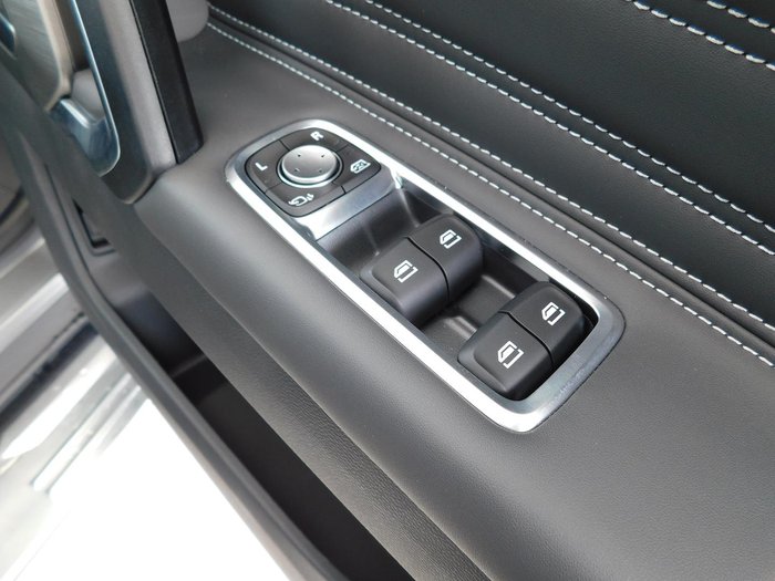 2025 LDV D90 Executive