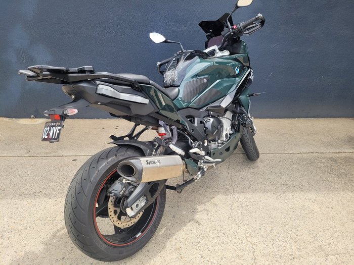 2023 BMW Motorrad S 1000 XR GREEN