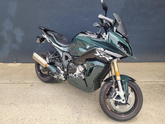 2023 BMW Motorrad S 1000 XR GREEN