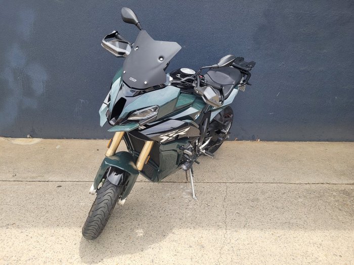 2023 BMW Motorrad S 1000 XR GREEN