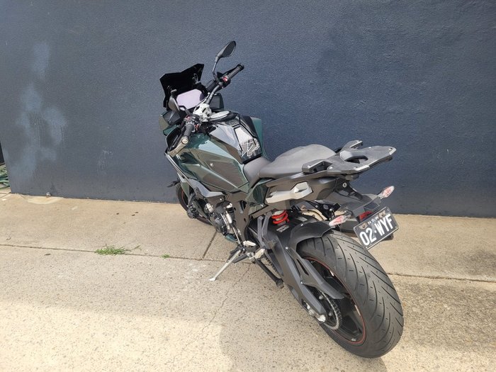 2023 BMW Motorrad S 1000 XR GREEN