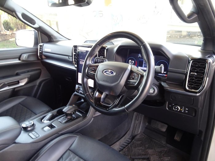 2023 Ford Everest Platinum