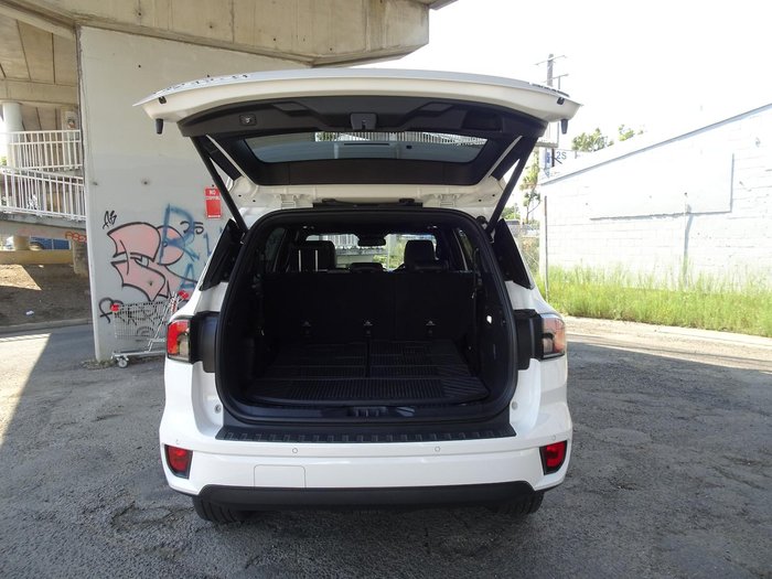 2023 Ford Everest Platinum