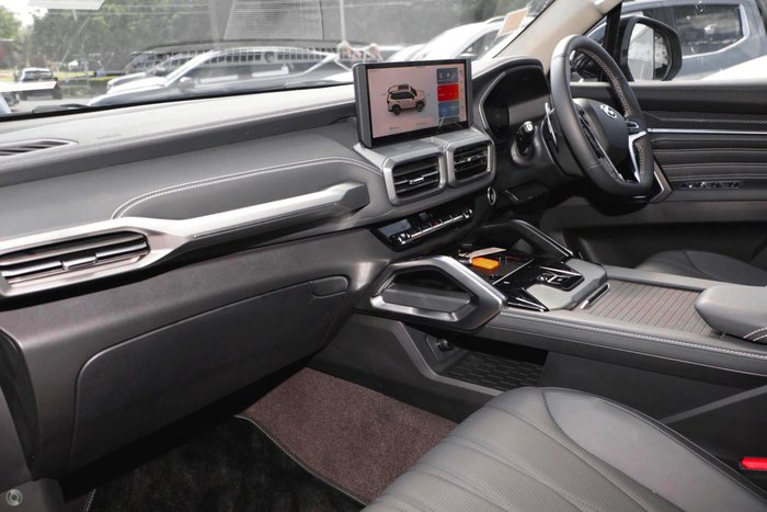 2025 LDV D90 Executive